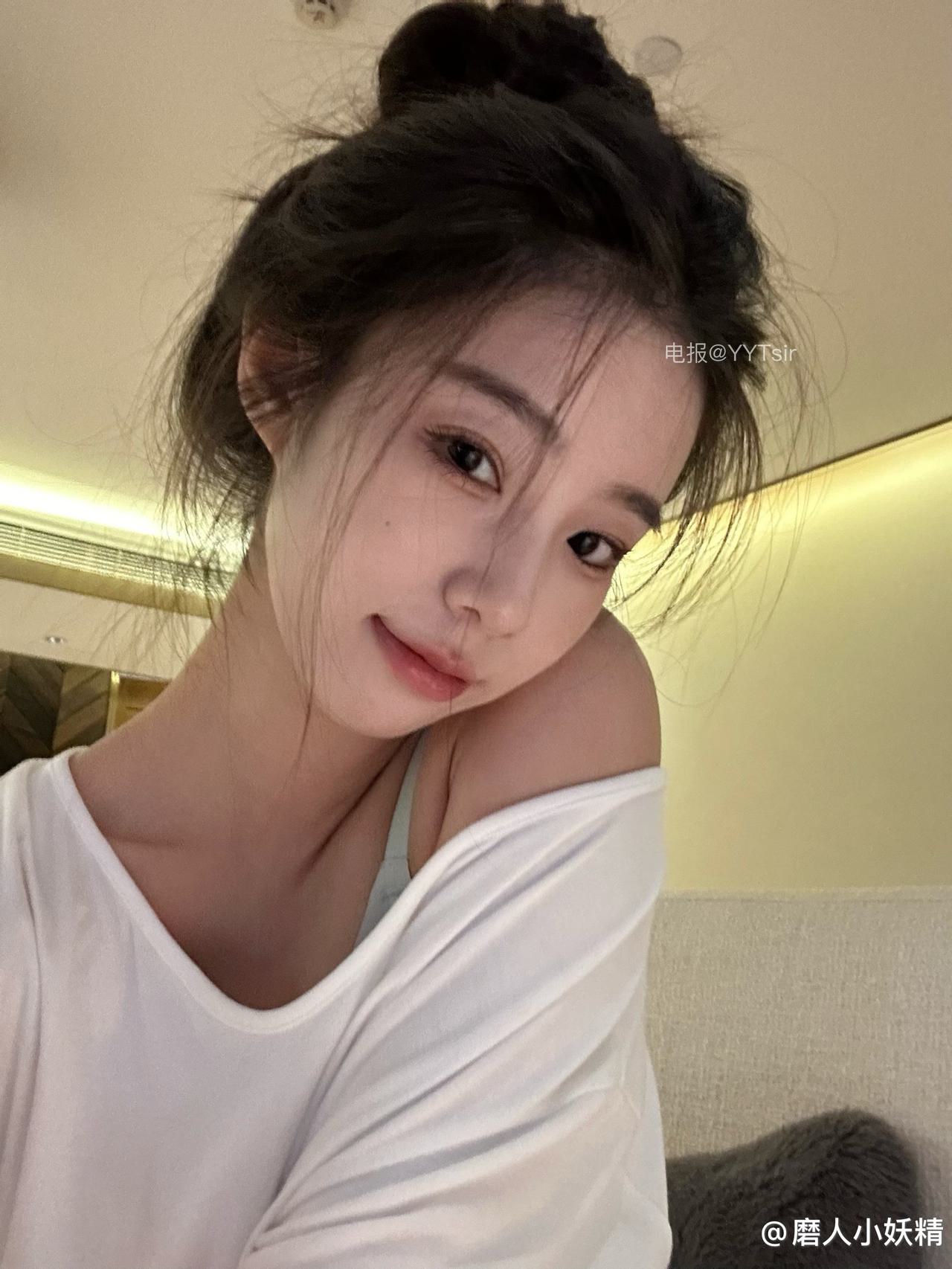 图片[1]-抖音 磨人小妖精 铁粉空间 NO.003期 【23P16V】-微密空间-全网最全抖音网红铁粉空间写真
