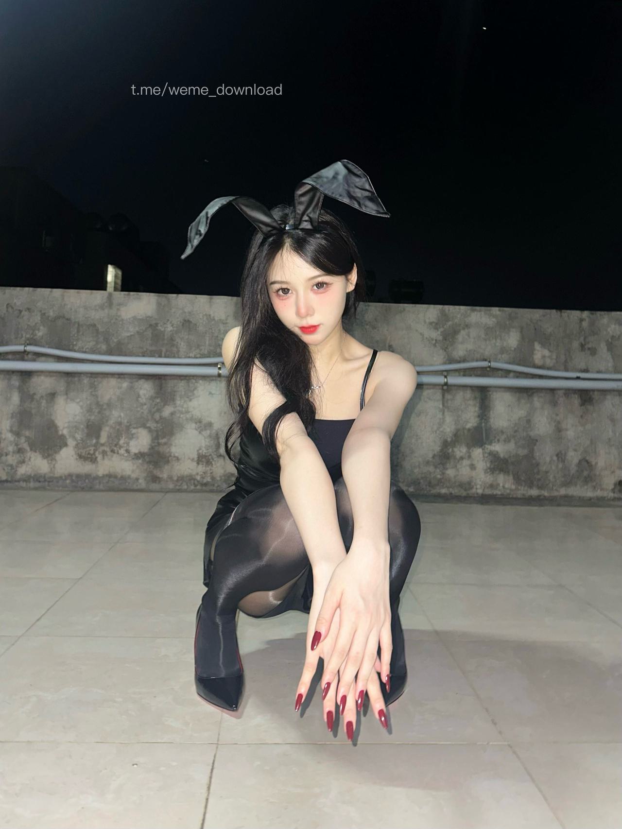 图片[1]-抖音 微小包包子 微密圈  NO.006期 【40P5V】最新至：2024.11.24-微密空间-全网最全抖音网红铁粉空间写真