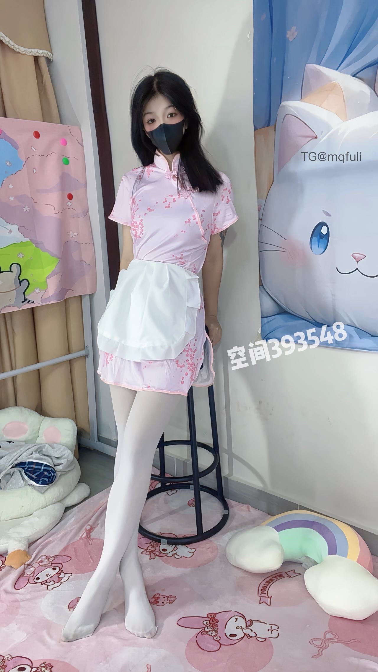 图片[1]-抖音 小莹是甜妹 铁粉空间 NO.011期 【31P1V】最新至：2025.2.5-微密空间-全网最全抖音网红铁粉空间写真