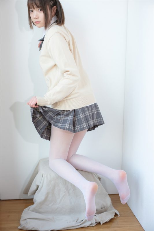 森萝财团  X-010 [83P1V]-微密空间-全网最全抖音网红铁粉空间觅圈