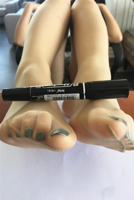 袜小喵 KT002《玩物：马克笔》-微密空间-全网最全抖音网红铁粉空间觅圈