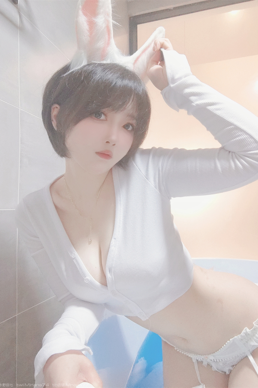 名濑弥七 NO.013 白兔兔 [34P4V-113MB]-微密空间-全网最全抖音网红铁粉空间觅圈