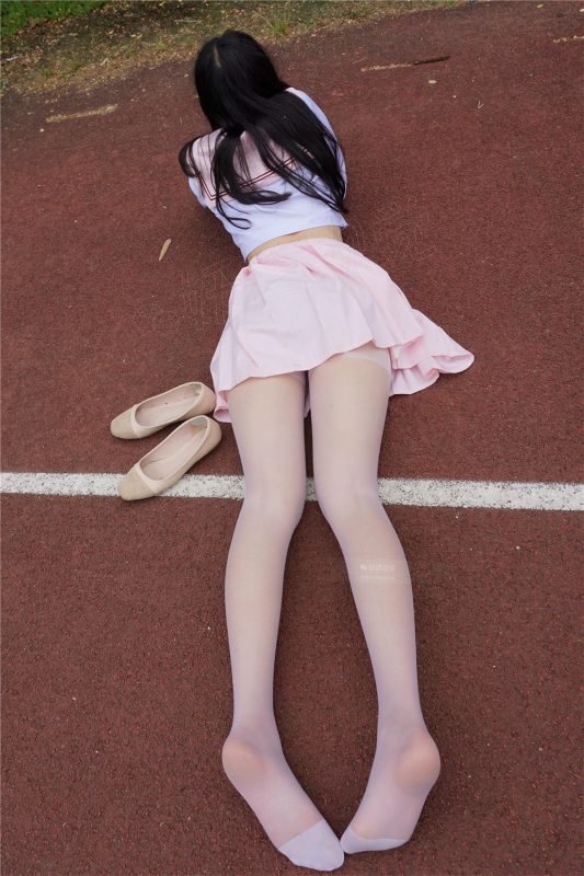 [妖精视觉] NO.060 甜甜 运动场的白丝袜 [60P]-微密空间-全网最全抖音网红铁粉空间觅圈