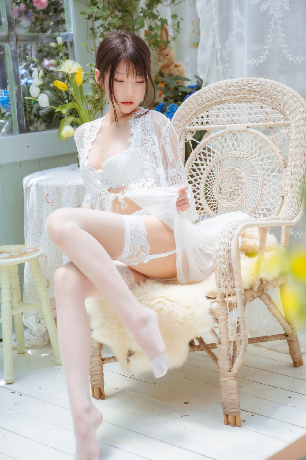 香草喵露露 NO.015 玻璃房少女 [76P-1.13GB]-微密空间-全网最全抖音网红铁粉空间写真