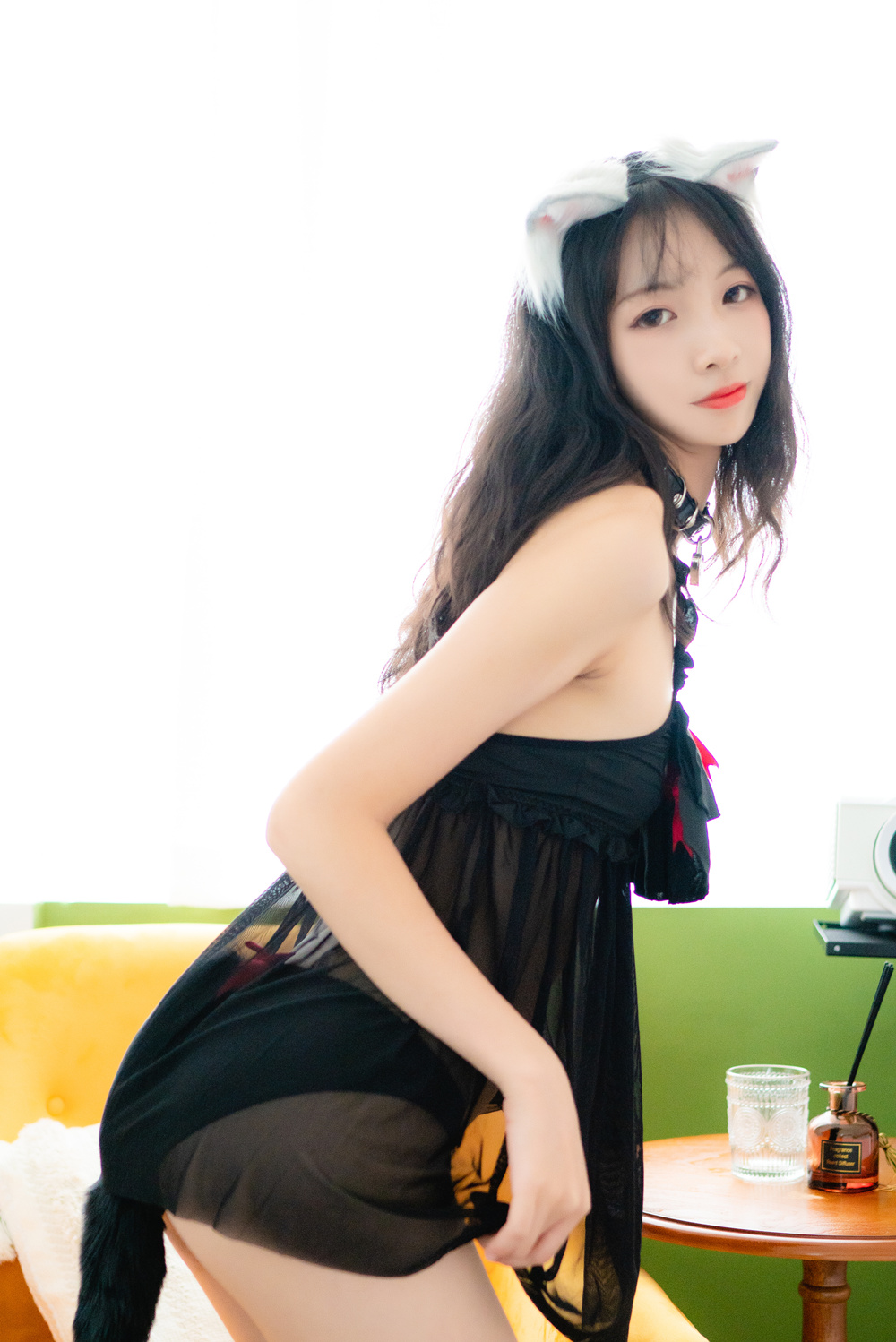 西瓜少女 VOL.006 猫尾私房 [24P-310MB]-微密空间-全网最全抖音网红铁粉空间写真