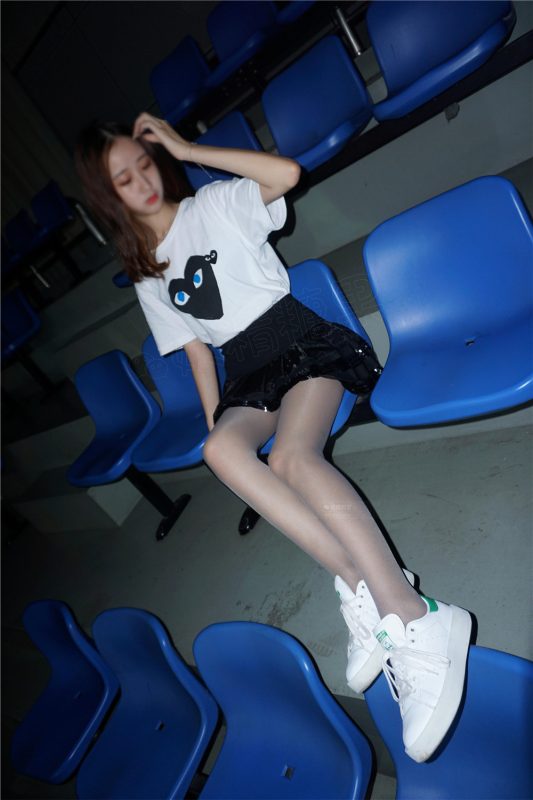 [妖精视觉] NO.144 粥粥 闺蜜的丝袜嬉戏 [74P]-微密空间-全网最全抖音网红铁粉空间觅圈