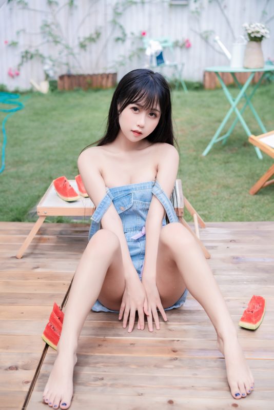 萌芽儿o0 NO.014 西瓜与夏天 [33P331M]-微密空间-全网最全抖音网红铁粉空间觅圈