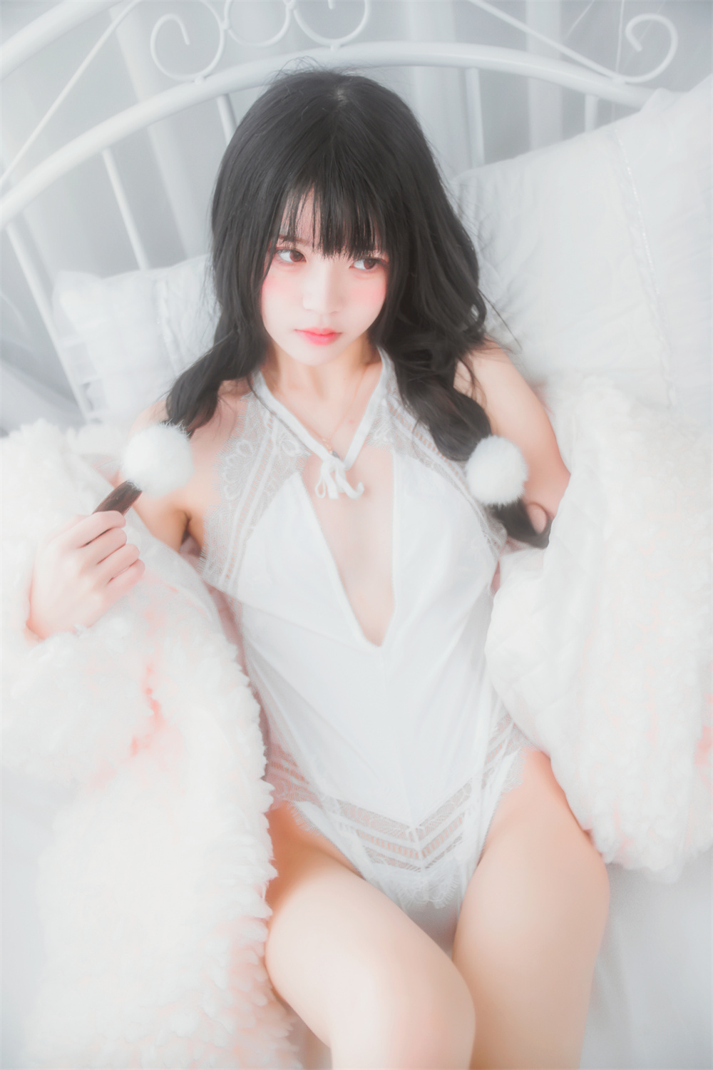 桜桃喵 VOL.037 [46P] 冬眠系列-纯白私房-微密空间-全网最全抖音网红铁粉空间写真