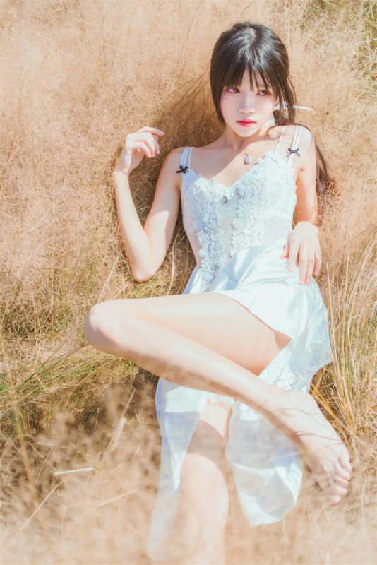 桜桃喵 VOL.062 [48P] 原野上的浪漫-微密空间-全网最全抖音网红铁粉空间觅圈