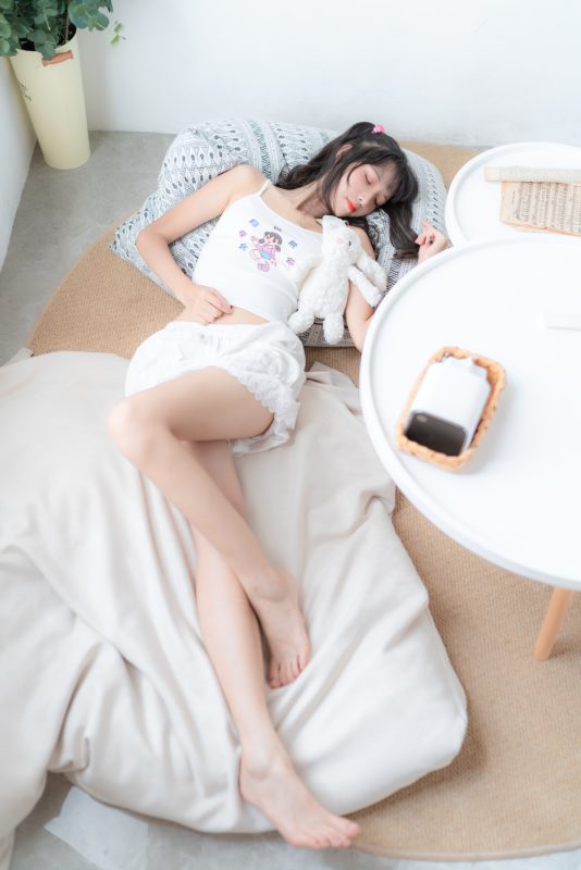 西瓜少女 VOL.032 居家纯白少女［32P199M］-微密空间-全网最全抖音网红铁粉空间觅圈