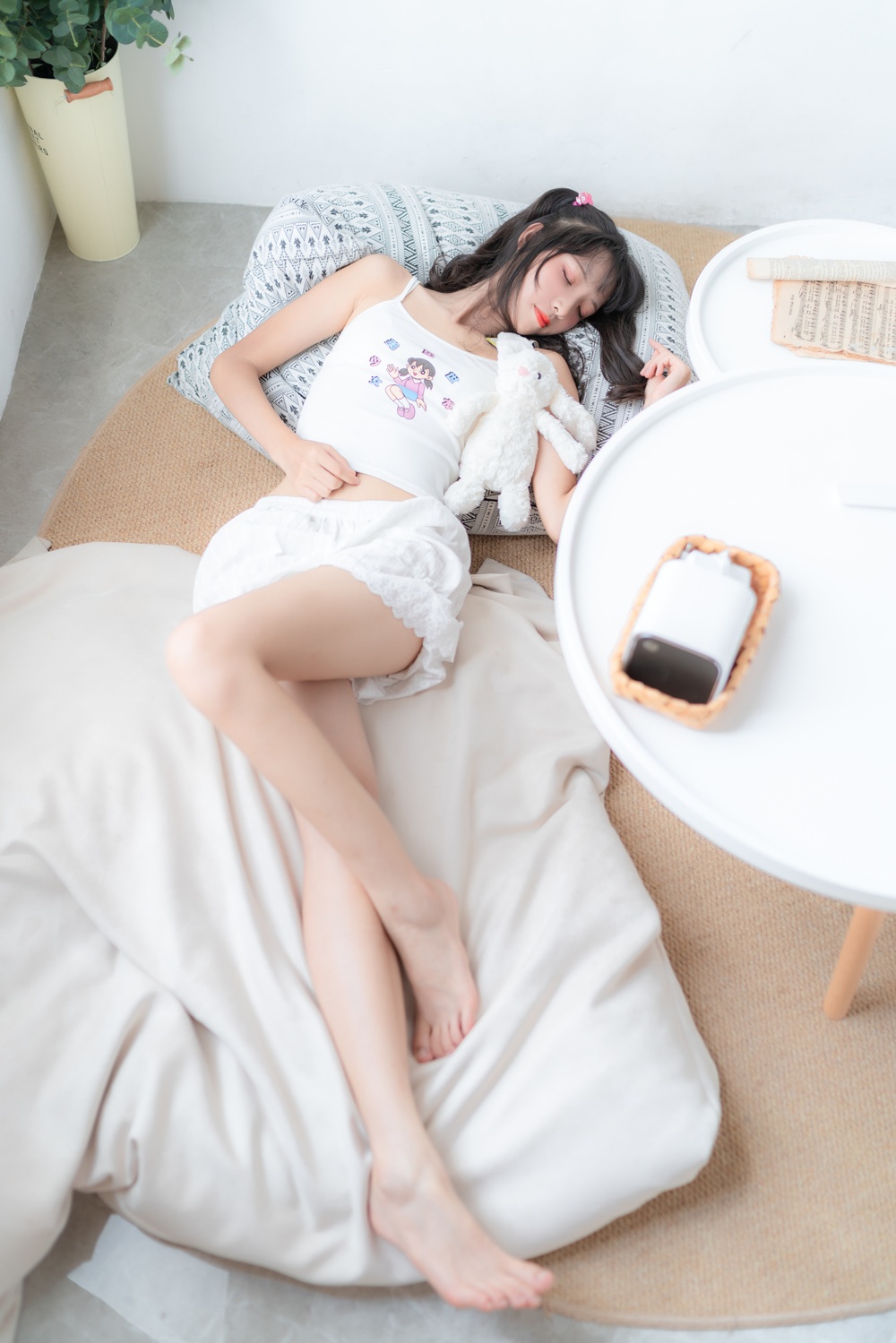 西瓜少女 VOL.032 居家纯白少女［32P199M］-微密空间-全网最全抖音网红铁粉空间写真