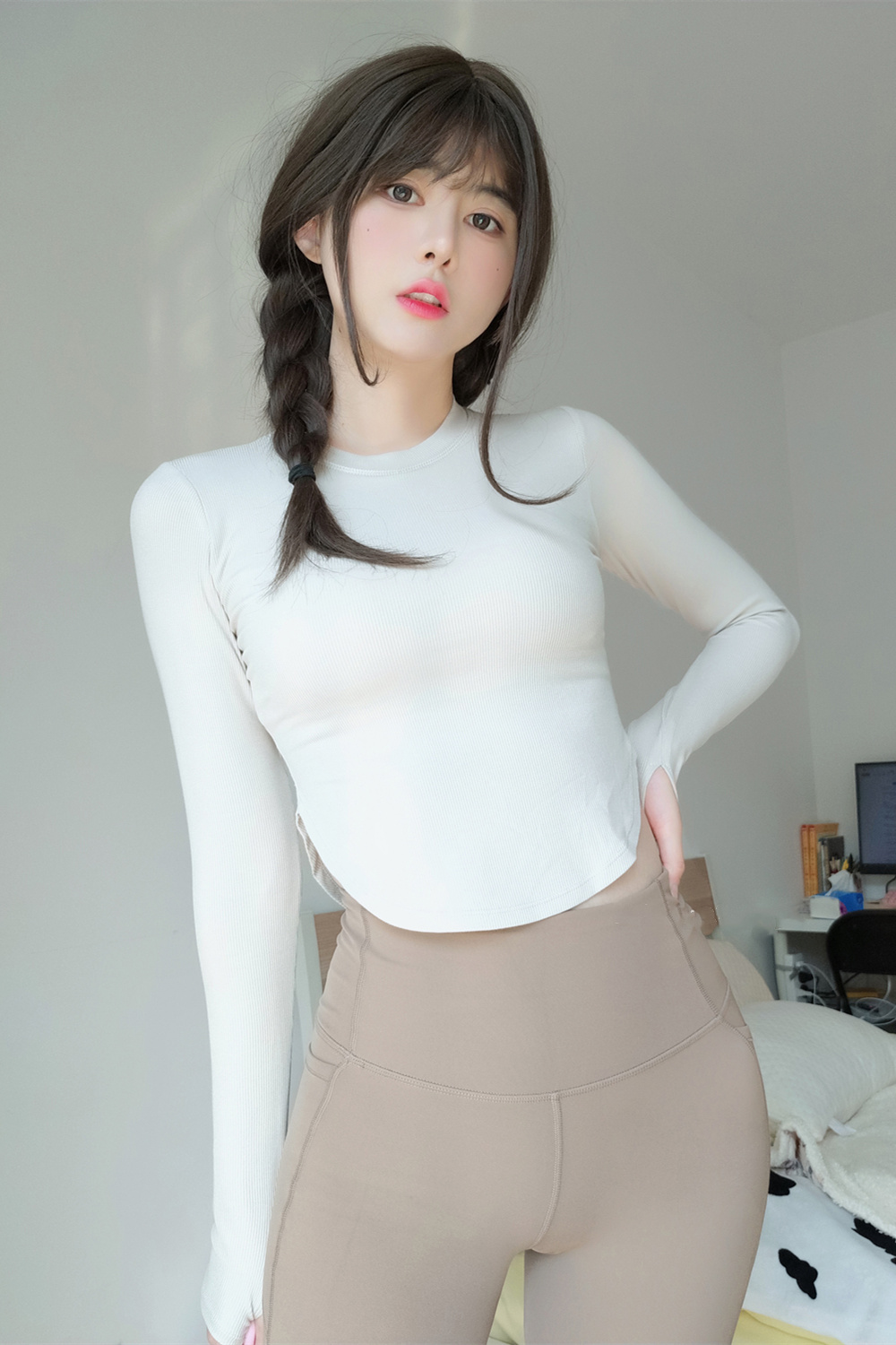 眼酱大魔王w 瑜伽服 [32P160M]-微密空间-全网最全抖音网红铁粉空间觅圈